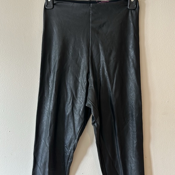 Commando Perfect Control Faux Leather Leggings Size Medium - Picture 6 of 9